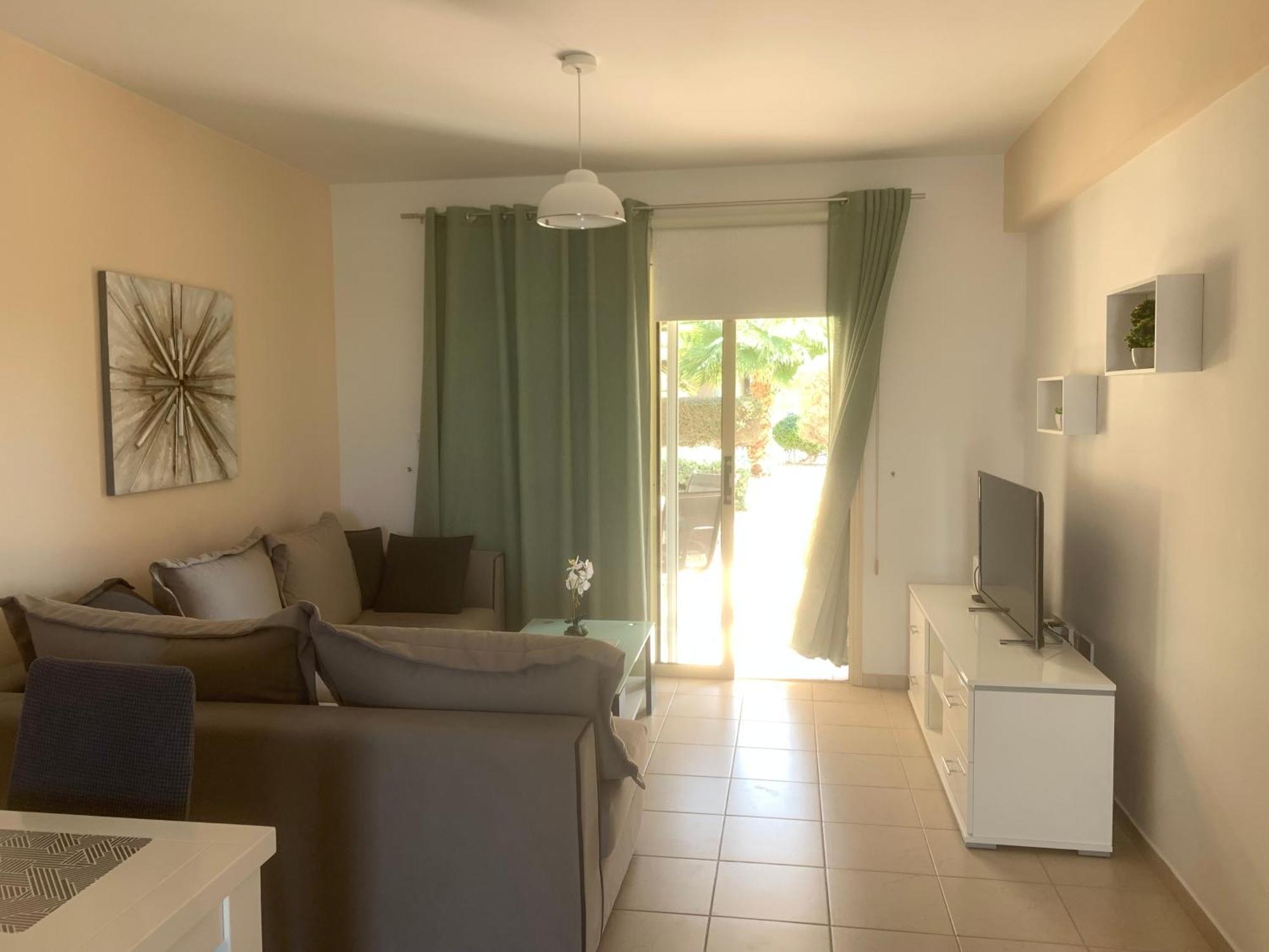 Royal Seacrest Residence Paphos Exterior foto
