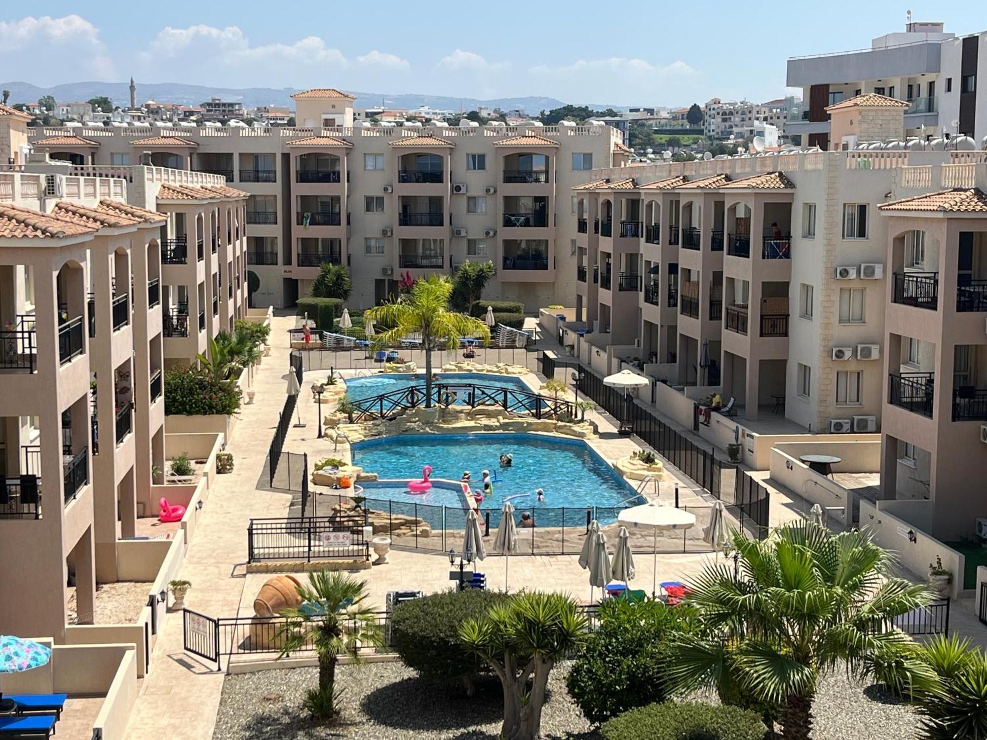 Royal Seacrest Residence Paphos Exterior foto